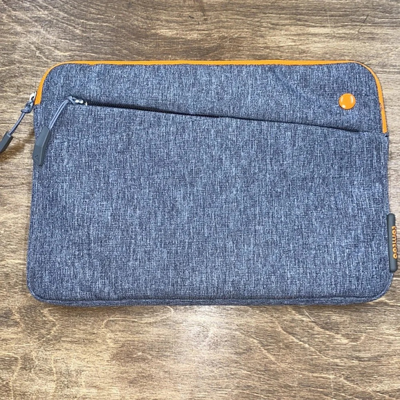 Tomtoc grey tablet sleeve case - Picture 9 of 13